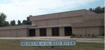 The Museum of the Red River in Idabel, Oklahoma celebrates the world’s artistic heritage, while emphasizing the contributions made to this heritage by the native peoples of the Americas.